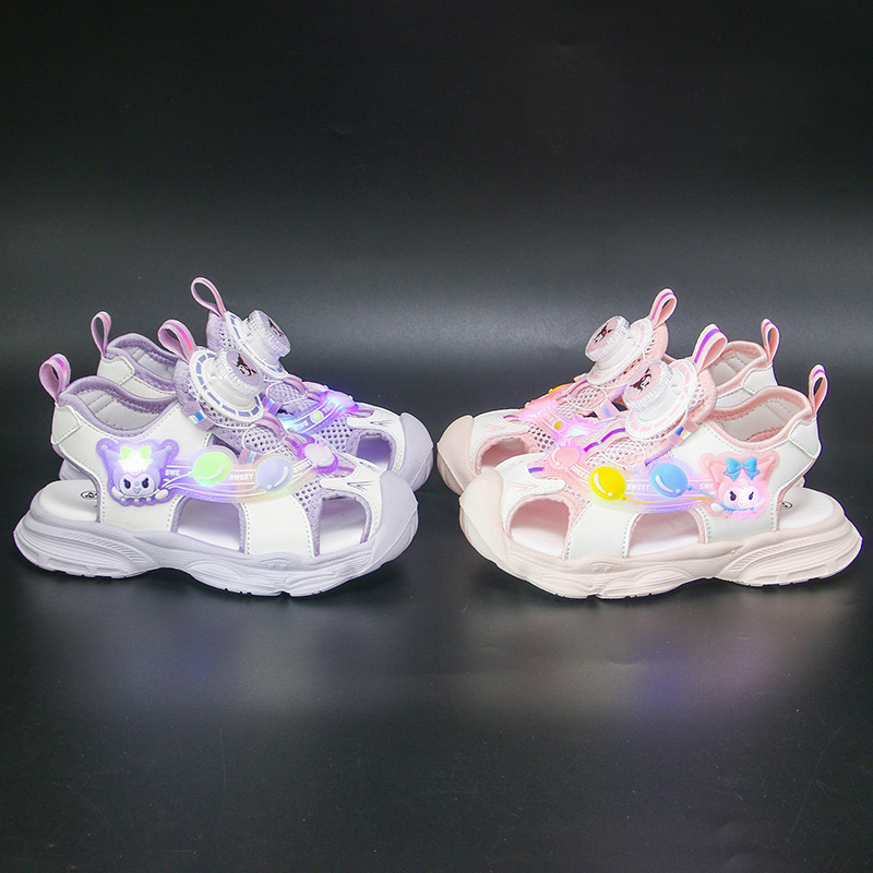 Light up Girls' Baotou Sandals 2024 New Rotating Buckle Girls' Sandals Girls' Baby Girls' Middle and Small Children's Sandals