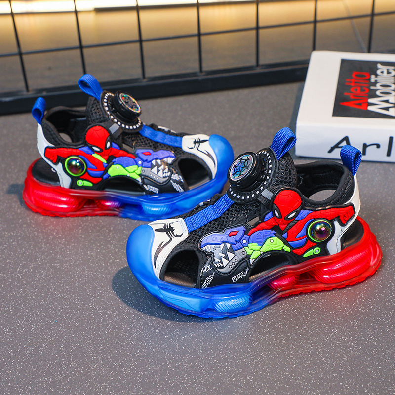 Spider Man Children's Sports Sandals 2023 Summer Edition Rotating Buckle Boys' Shoes Middle and Large Children's Anti Kick Baotou Sandals Spider Man Children's Sports Sandals 2023 Summer Edition Rotating Buckle Boys' Shoes Middle and Large Children's Anti Kick Baotou Sandals