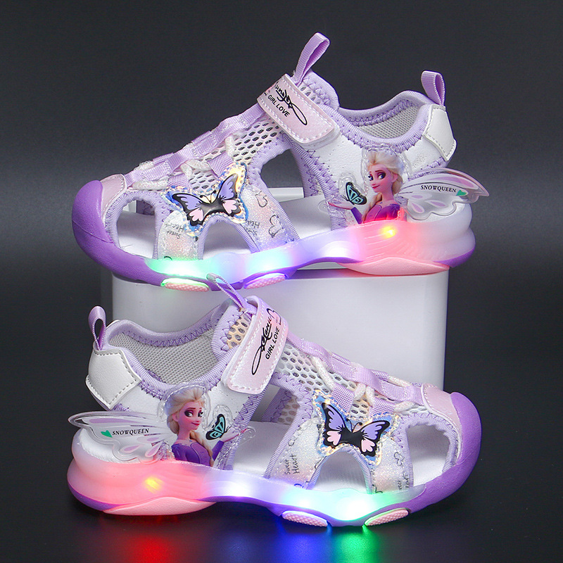 2023 Summer New Children's Sandals with Lights, Girls' Baotou Sandals, Non slip Soft Bottom, Anti kick for Middle and Primary School Students 2023 Summer New Children's Sandals with Lights, Girls' Baotou Sandals, Non slip Soft Bottom, Anti kick for Middle and Primary School Students