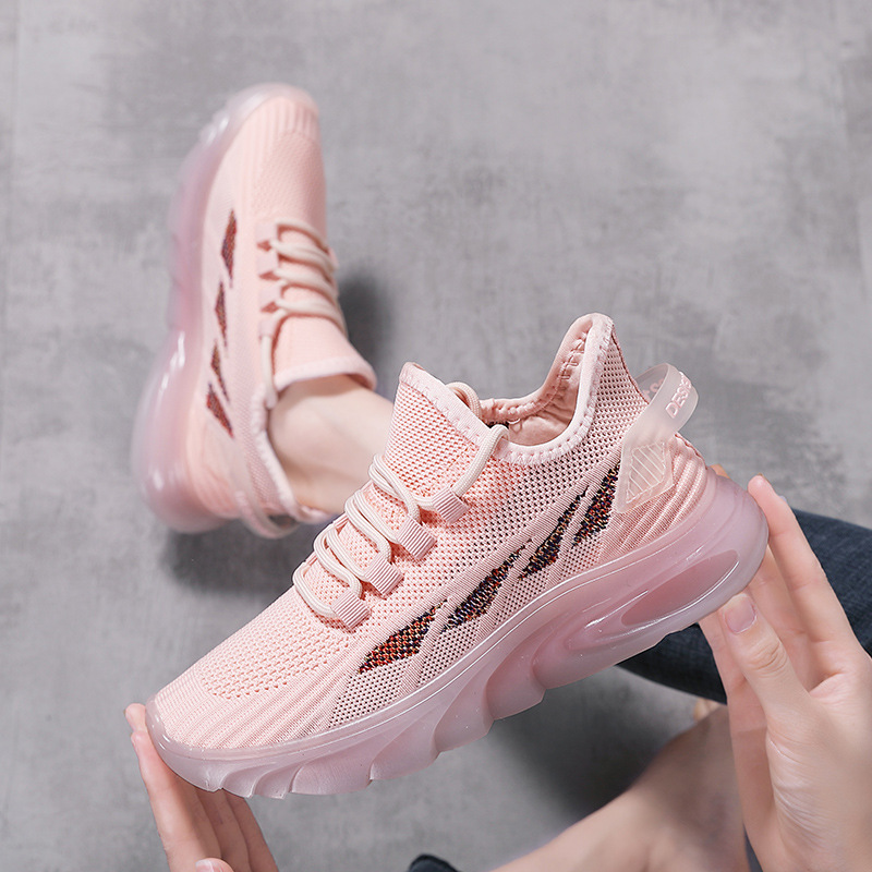 Cross border women's shoes, new flying woven running shoes, student casual shoes, trendy shoes, foreign trade thick soled flying woven sports women's shoes wholesale