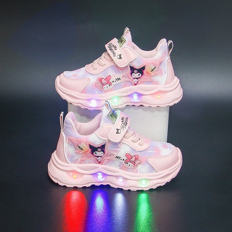 Kuromi girls' sports shoes with lights, 2024 autumn new item, children's leather surface, middle and small children's non slip soft sole running shoes