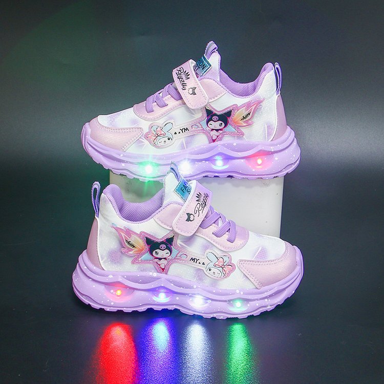 Kuromi girls' sports shoes with lights, 2024 autumn new item, children's leather surface, middle and small children's non slip soft sole running shoes Kuromi girls' sports shoes with lights, 2024 autumn new item, children's leather surface, middle and small children's non slip soft sole running shoes