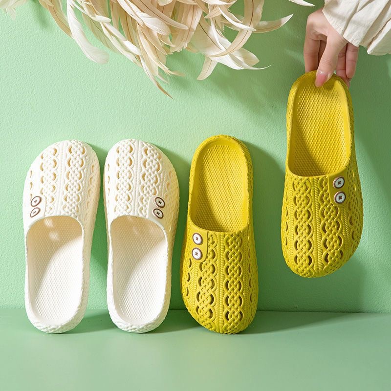 Spring and summer hot selling perforated shoes for women, Korean version for students, suitable for home and outdoor wear, anti slip and comfortable hollow breathable slippers, wholesale and dropshipping