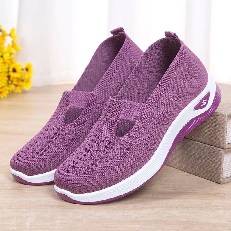 Summer Old Beijing Cloth Shoes for Women, Comfortable and Breathable, Soft Bottom, Middle aged and Elderly Casual Women's Shoes, Flat Bottom, Hollow Mesh, Mom's Shoes