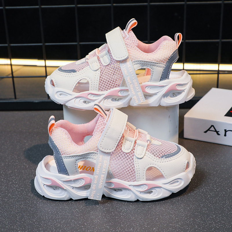 2023 Summer Edition Children's Sandals with Lights, Girls' Headless Sandals, Hollow Mesh, Korean Edition Soft soled Sports Shoes for Elementary School Students 2023 Summer Edition Children's Sandals with Lights, Girls' Headless Sandals, Hollow Mesh, Korean Edition Soft soled Sports Shoes for Elementary School Students