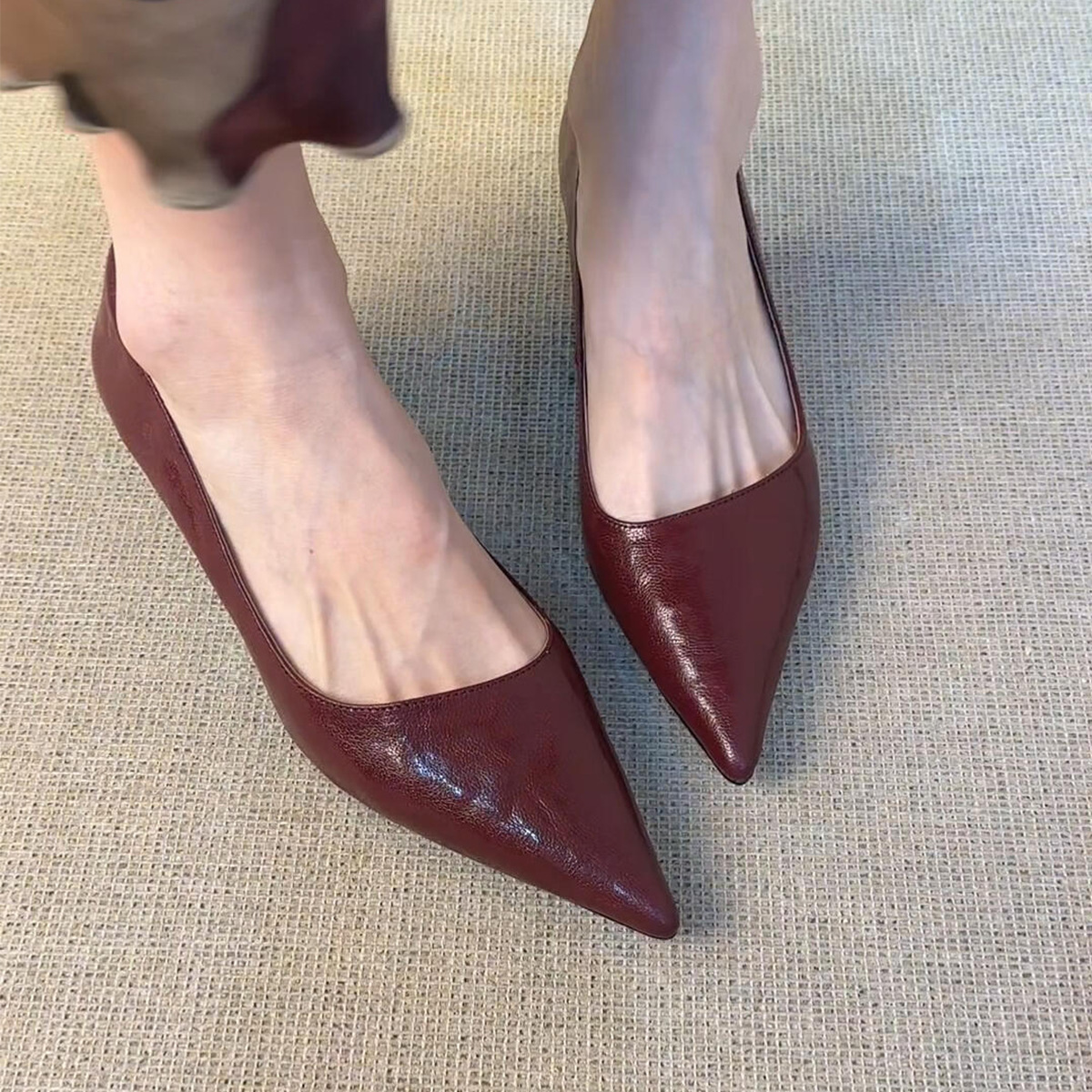 French commuting versatile high heels for women with pointed toes and shallow mouth temperament, stepping on professional Mary Jane single shoes French commuting versatile high heels for women with pointed toes and shallow mouth temperament, stepping on professional Mary Jane single shoes