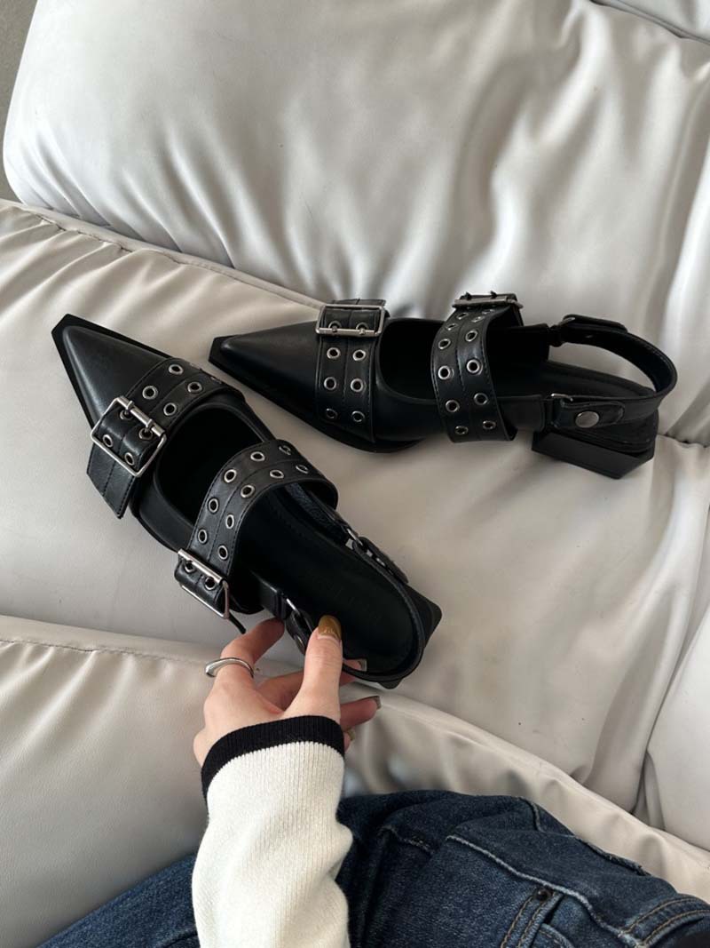 French style small fragrance pointed Mary Jane shoes for women in spring 2023, paired with skirts, small leather shoes, retro coarse single shoes for women French style small fragrance pointed Mary Jane shoes for women in spring 2023, paired with skirts, small leather shoes, retro coarse single shoes for women