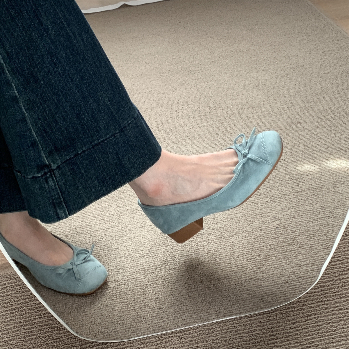 Coarse heel paired with skirt temperament single shoe women's shoes for spring and autumn 2025, new blue bow shallow mouth French scoop shoes