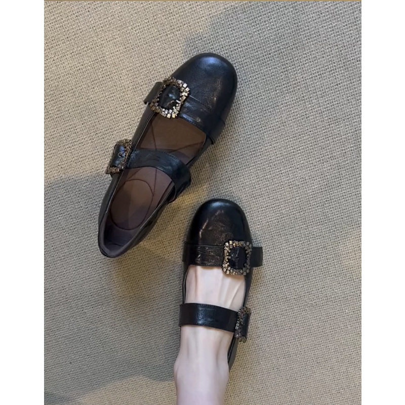 Flat bottomed retro single button shallow mouth single shoe for women 2025 new spring and autumn Mary Zhen small leather shoes