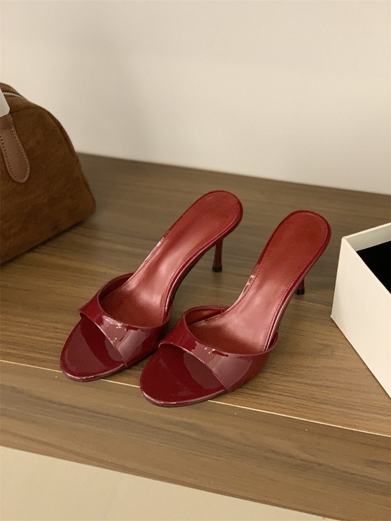 High heels 25 summer new style pointed toe exposed toe thin heel straight strap slippers for wearing out fashionable and versatile white and red sandals High heels 25 summer new style pointed toe exposed toe thin heel straight strap slippers for wearing out fashionable and versatile white and red sandals