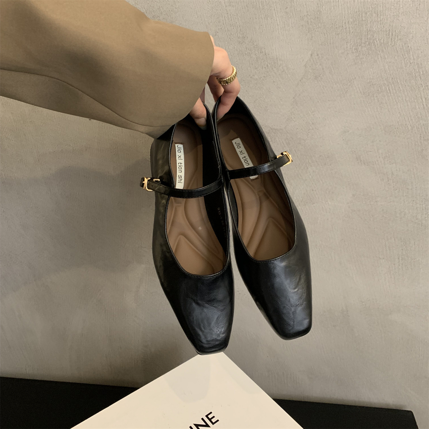 French Evening Style Commuting Single Shoes for Women 2023 New Autumn Korean Edition Fairy Coarse Heel Mary Jane Small Leather Shoes French Evening Style Commuting Single Shoes for Women 2023 New Autumn Korean Edition Fairy Coarse Heel Mary Jane Small Leather Shoes