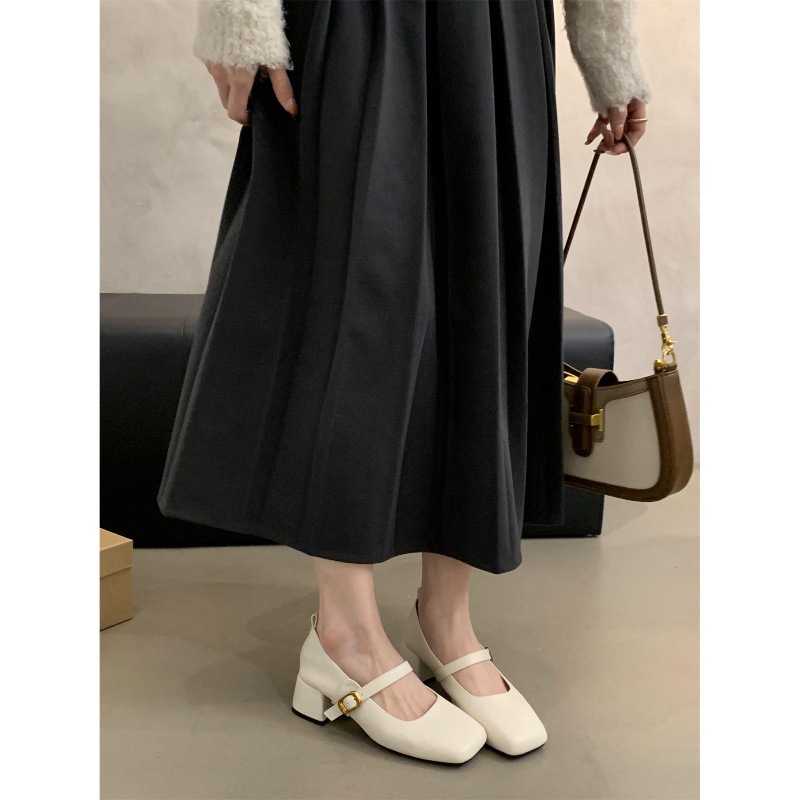 French retro square toe shallow mouth single shoe for women, with spring and autumn style evening style temperament, fairy thick heel, Mary Jane small leather shoes French retro square toe shallow mouth single shoe for women, with spring and autumn style evening style temperament, fairy thick heel, Mary Jane small leather shoes