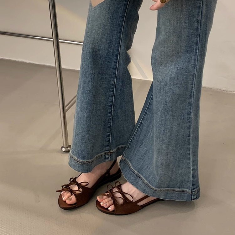 Exquisite flat sandals for women's summer wear, 2025 new fairy bow style, high-end and fashionable Roman women's shoes