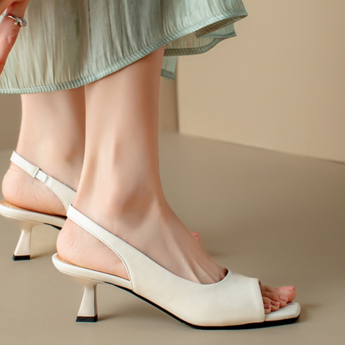 French style minimalist back hollow fish mouth high heels exude a slimming, mid heeled, slim heeled sandals for women's summer 2024 collection French style minimalist back hollow fish mouth high heels exude a slimming, mid heeled, slim heeled sandals for women's summer 2024 collection