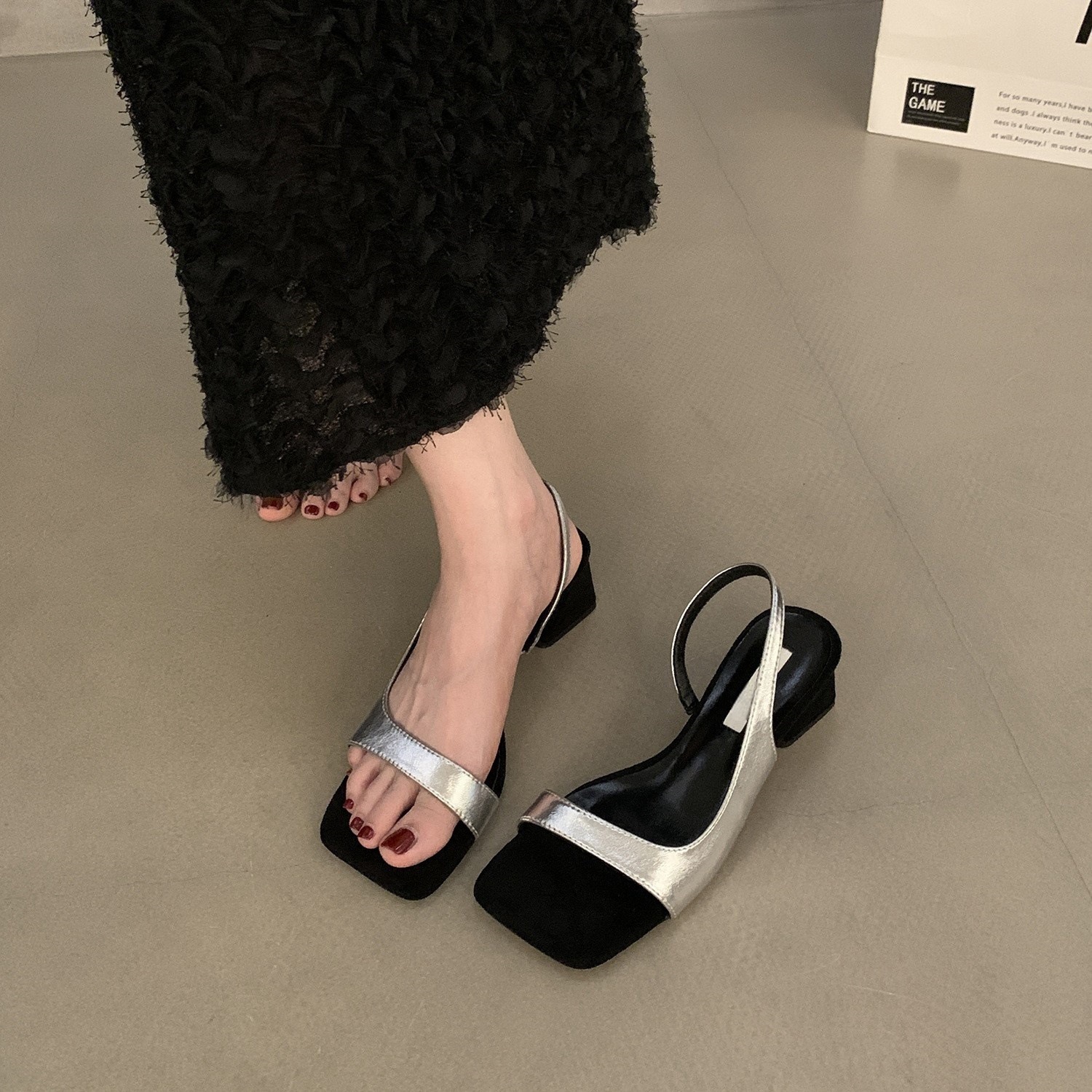 French style thick heel niche silver sandals fairy shoes 2025 new summer temperament matching skirt high heels Roman shoes French style thick heel niche silver sandals fairy shoes 2025 new summer temperament matching skirt high heels Roman shoes