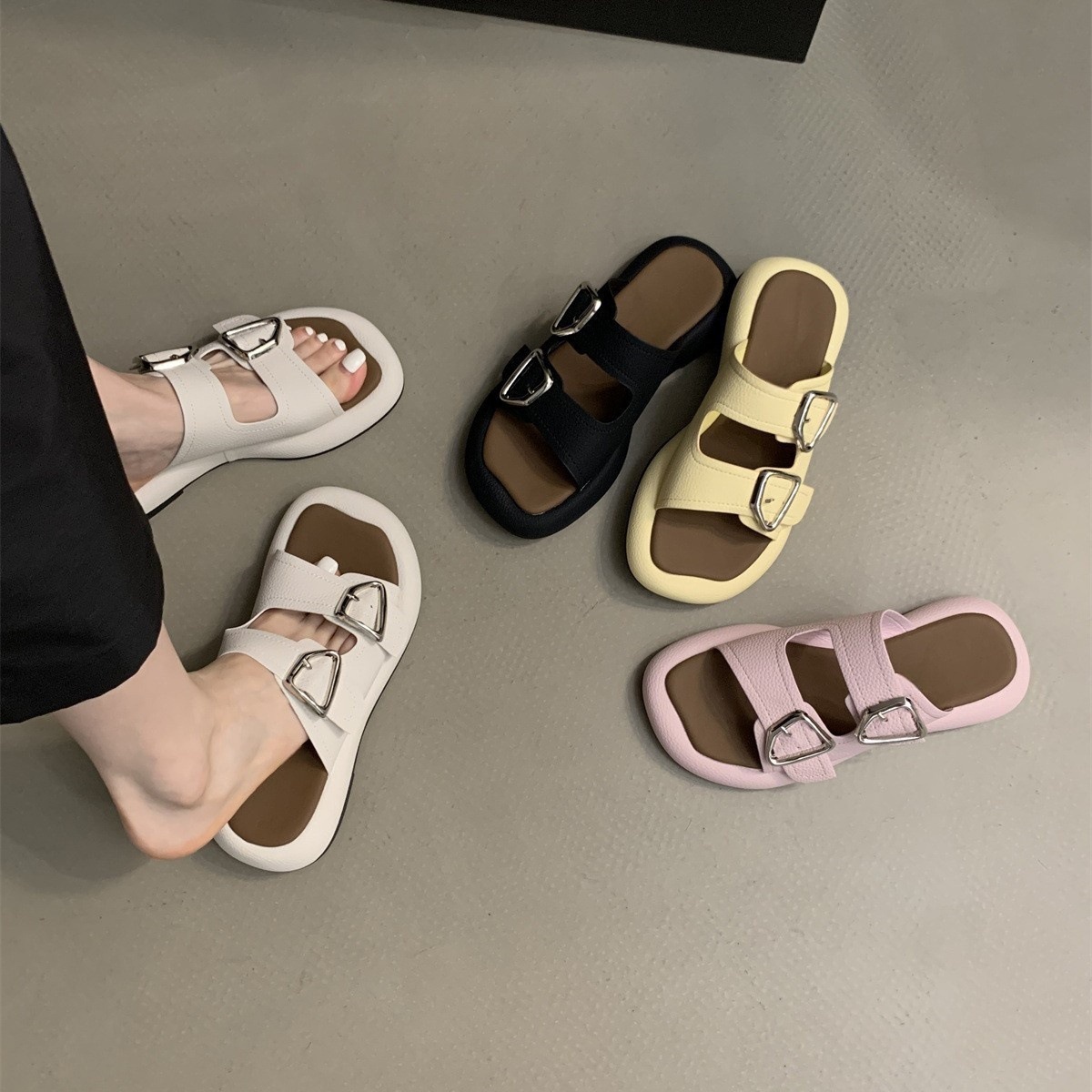 Thick soled slippers for women's summer wear 2024 new Korean version semi drag fairy style comfortable and casual soft flat sandals