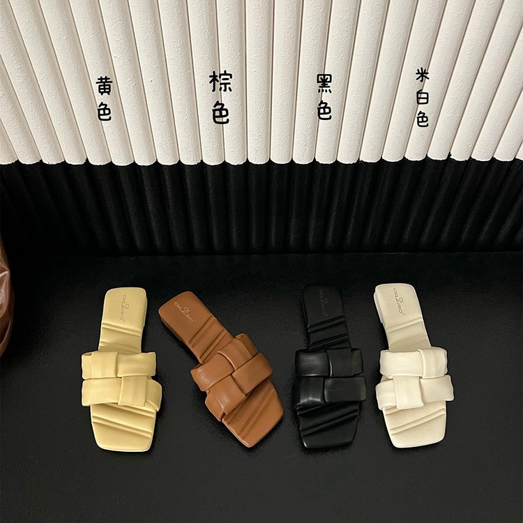 This design is fantastic! Bare toed square toe woven flat bottom slippers for women wearing outdoors 2023 summer soft bottom beach sandals This design is fantastic! Bare toed square toe woven flat bottom slippers for women wearing outdoors 2023 summer soft bottom beach sandals