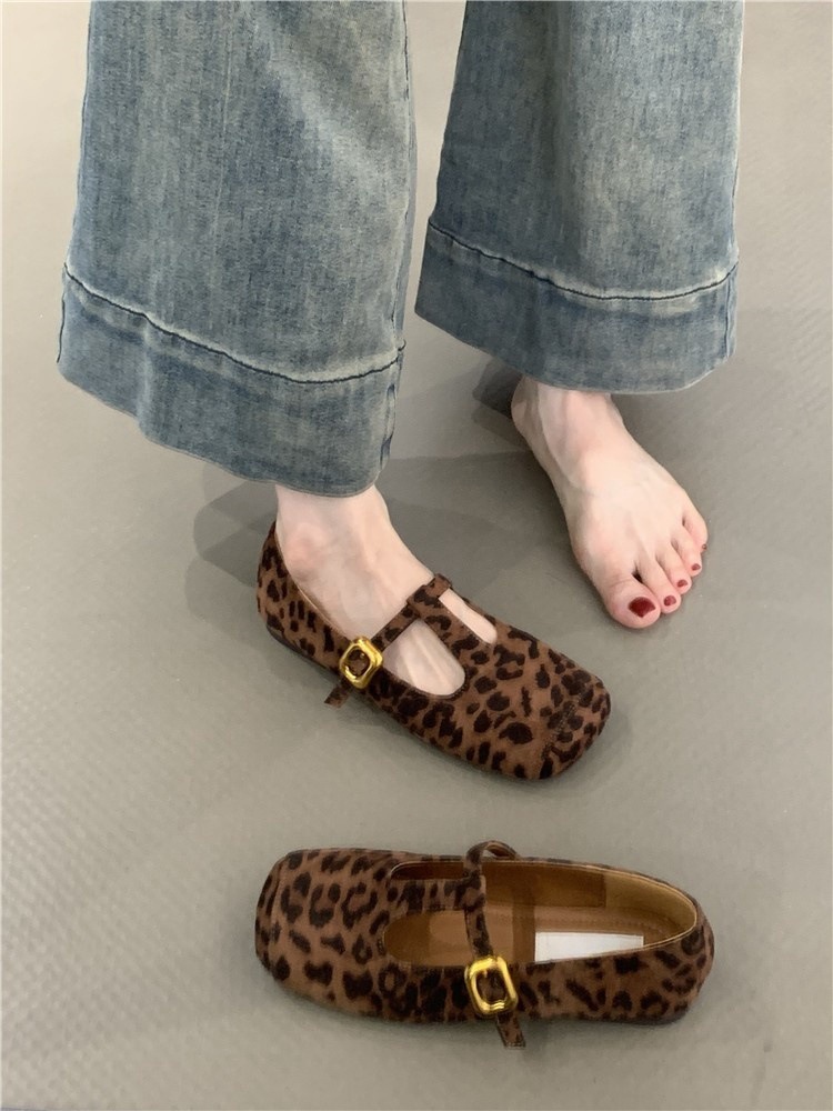 Gentle Fairy Mary Jane Shoes 2024 New French Elegant Suede Leopard Pattern Square Head T with Soft Bottom Evening Shoes Gentle Fairy Mary Jane Shoes 2024 New French Elegant Suede Leopard Pattern Square Head T with Soft Bottom Evening Shoes