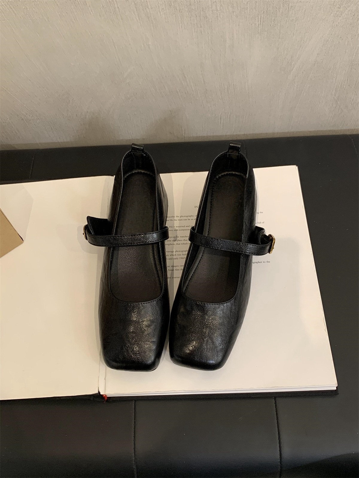 French retro square toe shallow mouth single shoe for women, with spring and autumn style evening style temperament, fairy thick heel, Mary Jane small leather shoes French retro square toe shallow mouth single shoe for women, with spring and autumn style evening style temperament, fairy thick heel, Mary Jane small leather shoes