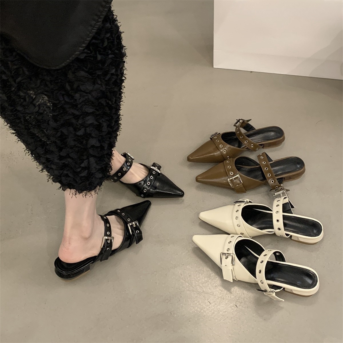 Coarse heeled toe cap half slippers for outdoor wear, spring/summer 2025 new retro pointed buckle black single shoe women's shoes