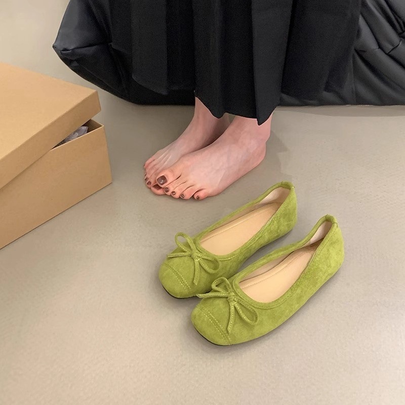 Super soft single shoe women's suede green bow flat bottom 2024 spring and autumn round toe soft sole shallow mouth grandma shoes women Super soft single shoe women's suede green bow flat bottom 2024 spring and autumn round toe soft sole shallow mouth grandma shoes women
