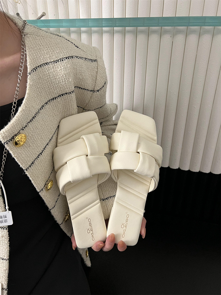 This design is fantastic! Bare toed square toe woven flat bottom slippers for women wearing outdoors 2023 summer soft bottom beach sandals This design is fantastic! Bare toed square toe woven flat bottom slippers for women wearing outdoors 2023 summer soft bottom beach sandals