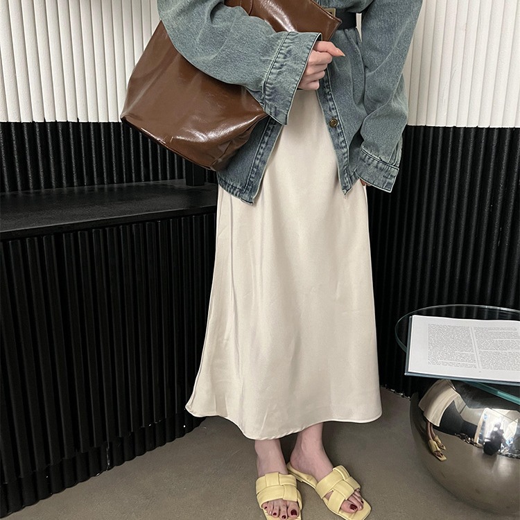 This design is fantastic! Bare toed square toe woven flat bottom slippers for women wearing outdoors 2023 summer soft bottom beach sandals This design is fantastic! Bare toed square toe woven flat bottom slippers for women wearing outdoors 2023 summer soft bottom beach sandals