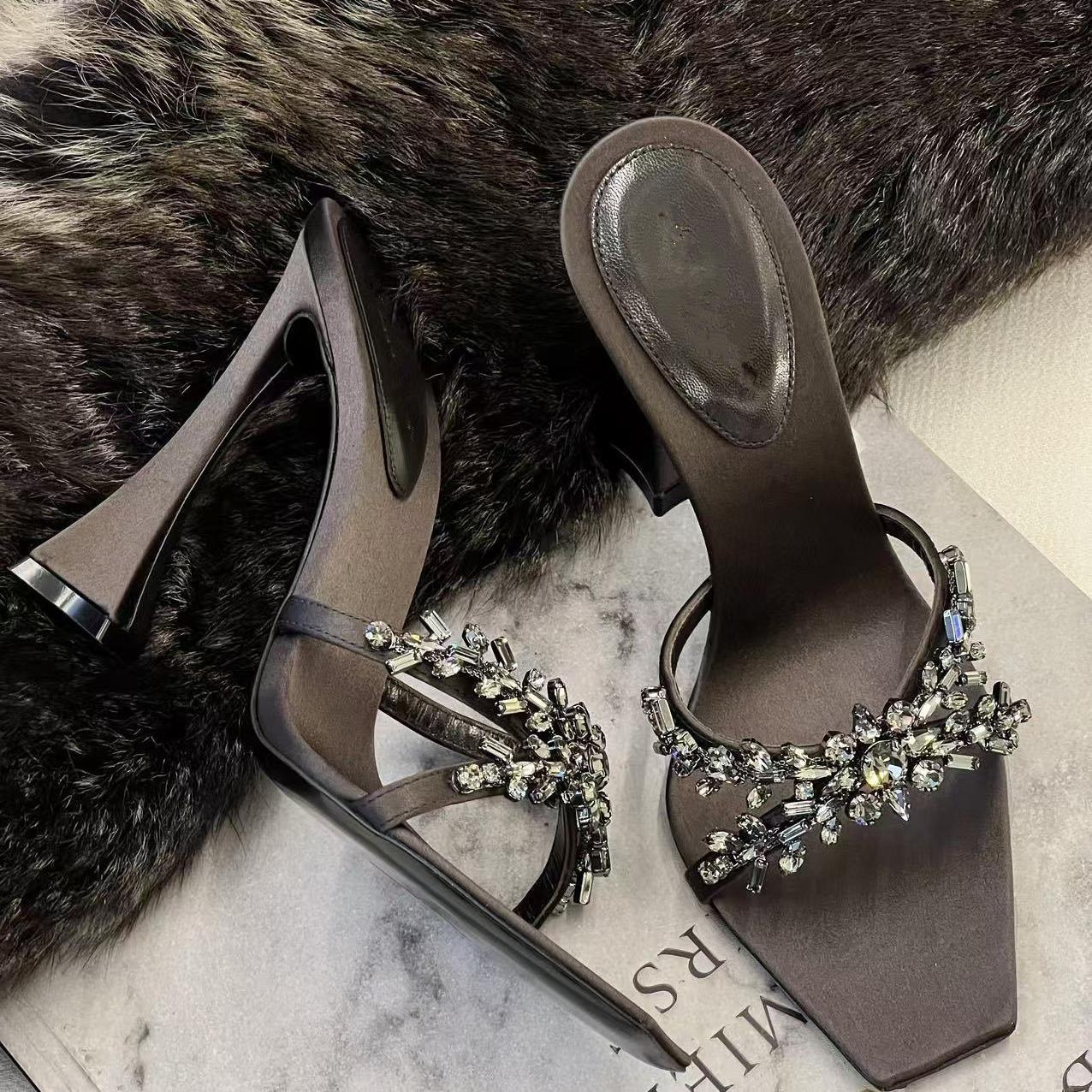 2025 Summer New Square Head Water Diamond Strap Sandals for Women, Coarse Heels, Open toed High Heels, Slippers, Yangshulin Half Dragged