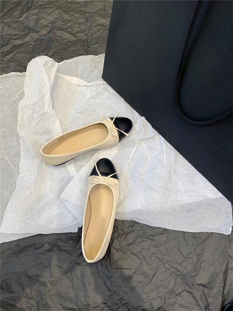 2024 new flat bottomed round toe bow ballet shoes with small fragrance, soft sole, light fairy style, one foot kick, color blocked single shoe 2024 new flat bottomed round toe bow ballet shoes with small fragrance, soft sole, light fairy style, one foot kick, color blocked single shoe
