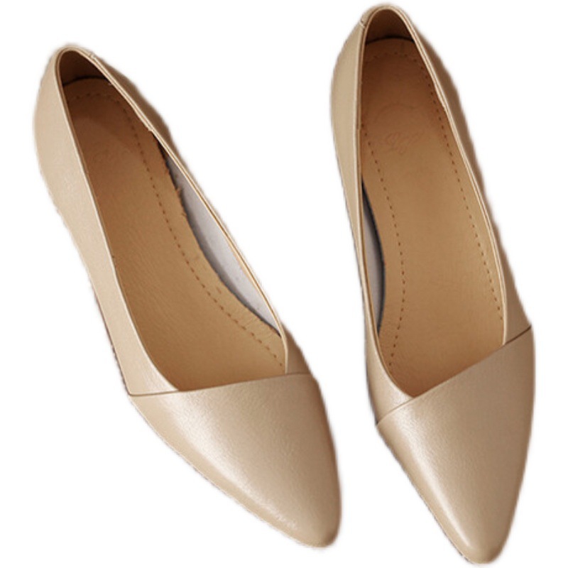 Low heeled women's shoes 2023 spring new item, thick heeled soft leather shoes, soft soled four season shoes, simple and shallow single shoe Low heeled women's shoes 2023 spring new item, thick heeled soft leather shoes, soft soled four season shoes, simple and shallow single shoe