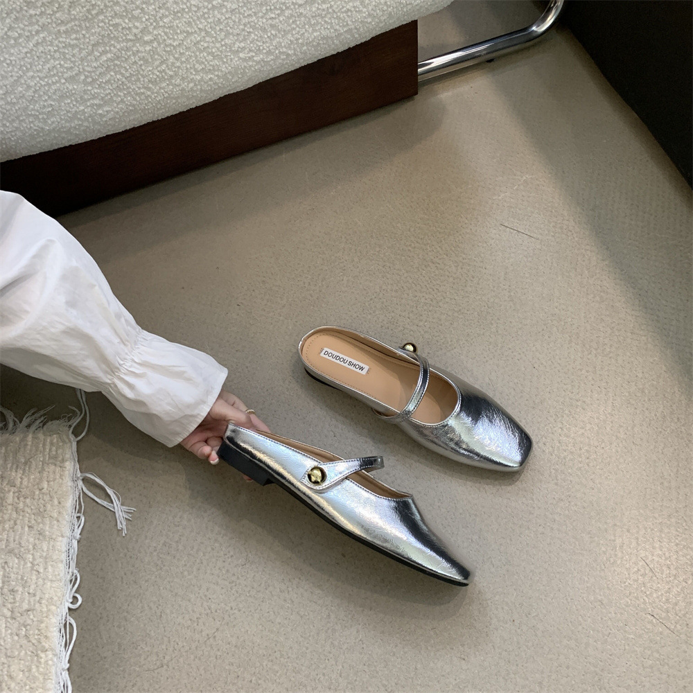 Flat toe half flip flops for women, soft soled 2025 French style flip flops for outdoor wear, super popular evening style, niche single shoes Flat toe half flip flops for women, soft soled 2025 French style flip flops for outdoor wear, super popular evening style, niche single shoes