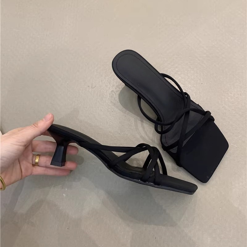 French niche high-heeled sandals for summer 2025, retro red thin strap, Roman fashion, open toed slim heel sandals French niche high-heeled sandals for summer 2025, retro red thin strap, Roman fashion, open toed slim heel sandals