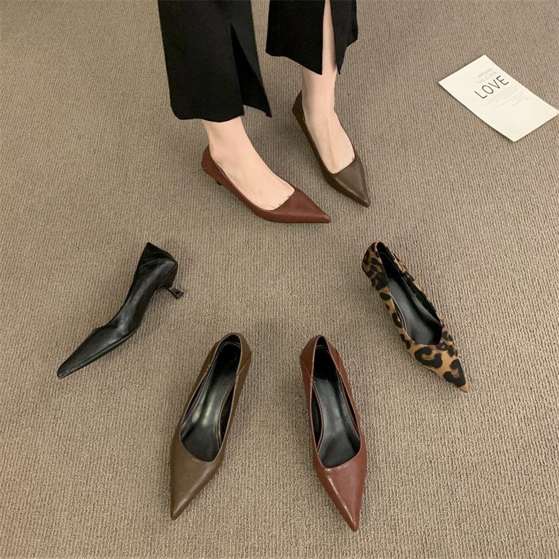 2024 autumn and winter new pointed shallow mouth high heels leopard print fashion versatile temperament commuting low heel kitten order shoes 2024 autumn and winter new pointed shallow mouth high heels leopard print fashion versatile temperament commuting low heel kitten order shoes