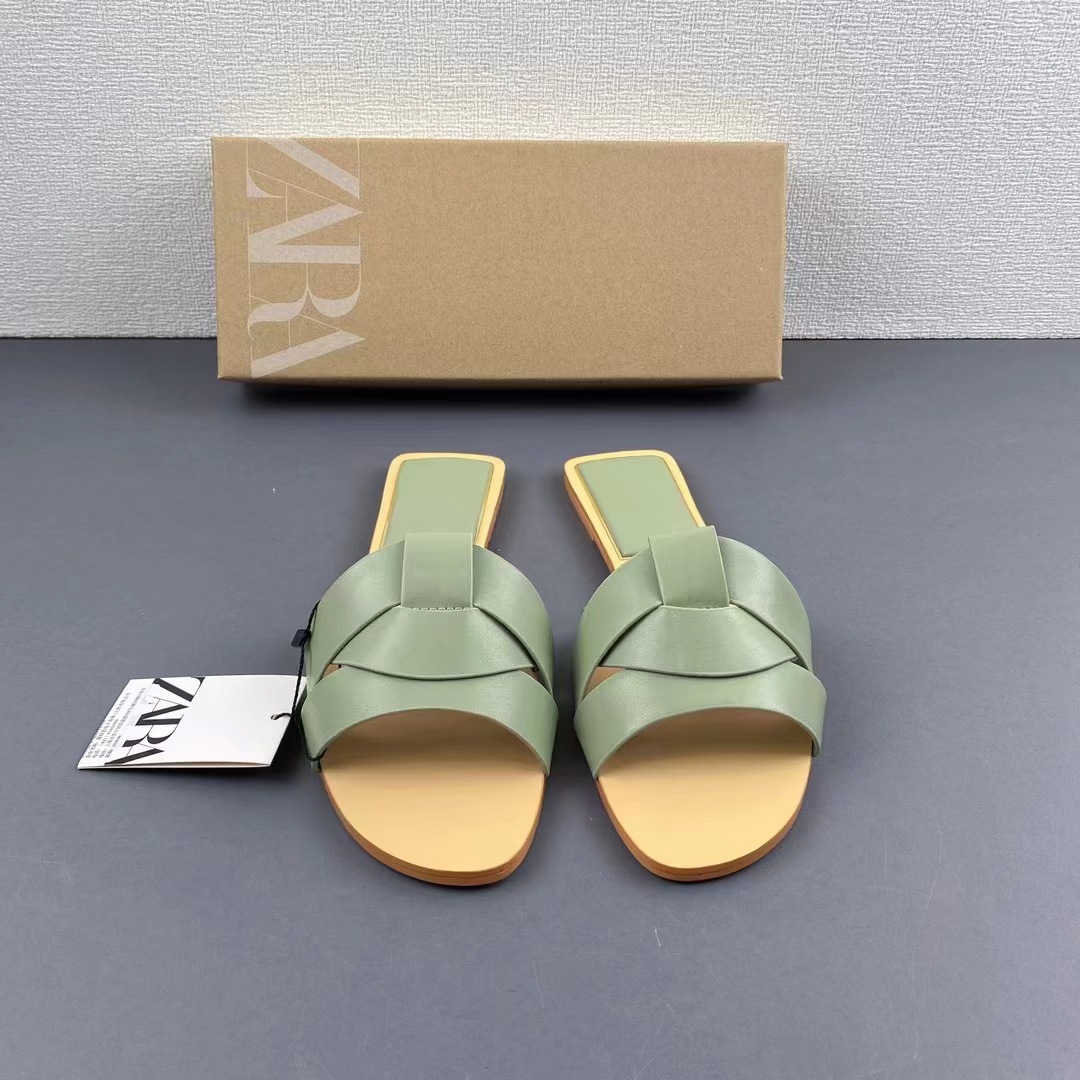 ZA New Product: Large Sized Flat Shoes for Foreign Trade in Europe and America, 2024 Summer Round Headed Fashion Beach Sandals, Women's Outdoor Cool Slippers ZA New Product: Large Sized Flat Shoes for Foreign Trade in Europe and America, 2024 Summer Round Headed Fashion Beach Sandals, Women's Outdoor Cool Slippers