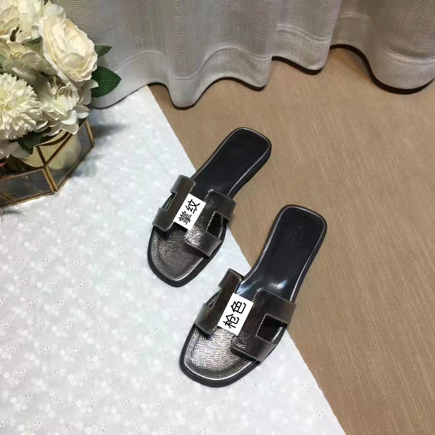 2025 New European and American Summer Genuine Leather Casual Slippers for Women's Fashion Outerwear Versatile Flat Bottom Straw Sandals 2025 New European and American Summer Genuine Leather Casual Slippers for Women's Fashion Outerwear Versatile Flat Bottom Straw Sandals