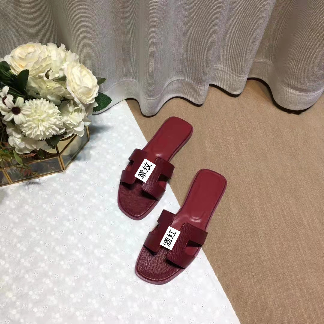 2025 New European and American Summer Genuine Leather Casual Slippers for Women's Fashion Outerwear Versatile Flat Bottom Straw Sandals 2025 New European and American Summer Genuine Leather Casual Slippers for Women's Fashion Outerwear Versatile Flat Bottom Straw Sandals