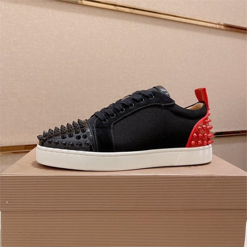 Hot selling men's shoes on the European platform, trendy brand leather casual sports shoes, European low cut rivet leather shoes, handsome red soled board shoes Hot selling men's shoes on the European platform, trendy brand leather casual sports shoes, European low cut rivet leather shoes, handsome red soled board shoes