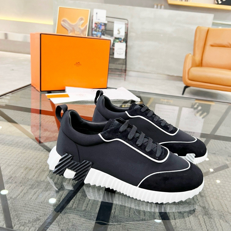 Europe 2025 leisure new men's shoes, genuine leather breathable sports and leisure shoes, versatile and high-end Europe 2025 leisure new men's shoes, genuine leather breathable sports and leisure shoes, versatile and high-end