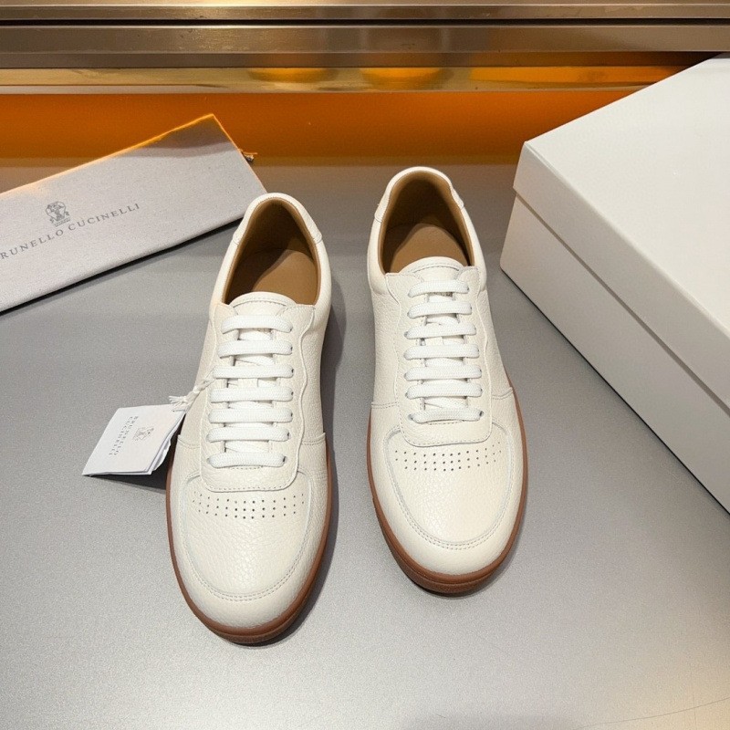 European station new men's cow suede fabric splicing soft and comfortable sports shoes fashionable and lightweight lace up casual shoes European station new men's cow suede fabric splicing soft and comfortable sports shoes fashionable and lightweight lace up casual shoes