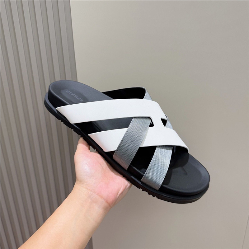 Thick soled slippers for outdoor wear in the summer of 2025, new woven one-piece magic casual flat sandals for foreign trade beach Thick soled slippers for outdoor wear in the summer of 2025, new woven one-piece magic casual flat sandals for foreign trade beach