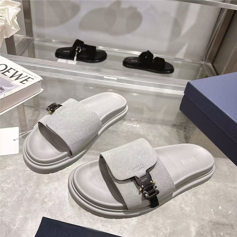 2025 Summer Fashion New Beach Shoes Thick soled Sandals Casual Non slip Slippers Foreign Trade Guangzhou Goods Slippers Going Out