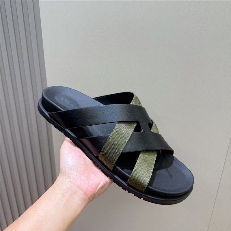 Thick soled slippers for outdoor wear in the summer of 2025, new woven one-piece magic casual flat sandals for foreign trade beach Thick soled slippers for outdoor wear in the summer of 2025, new woven one-piece magic casual flat sandals for foreign trade beach