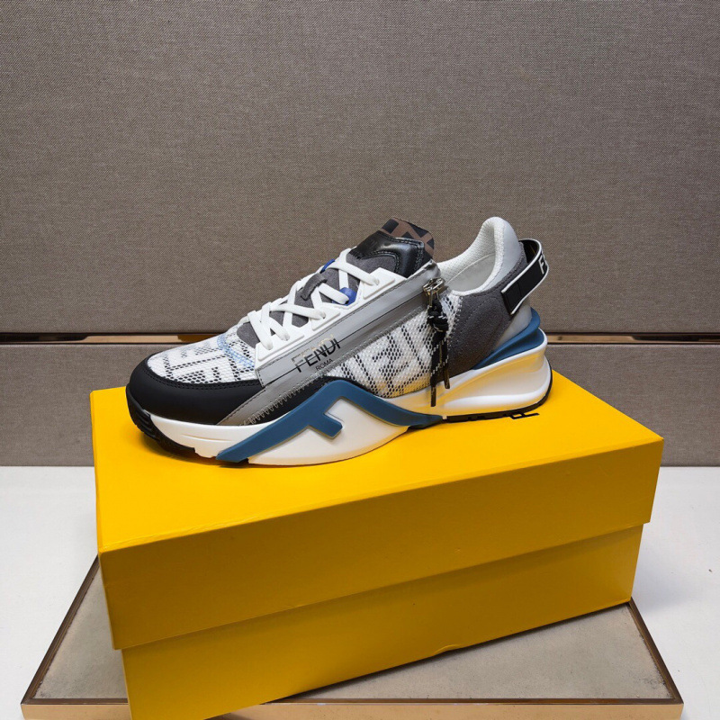 A men's casual shoe with a high rate of return for the Korean version of the 2025 European Station trend and leisure A men's casual shoe with a high rate of return for the Korean version of the 2025 European Station trend and leisure