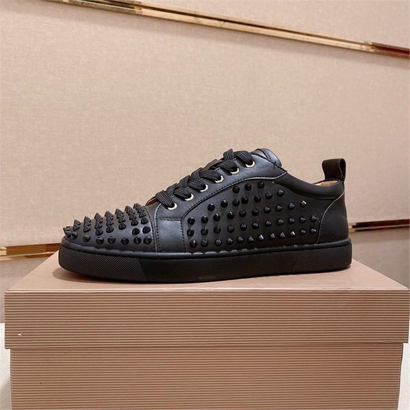 Hot selling men's shoes on the European platform, trendy brand leather casual sports shoes, European low cut rivet leather shoes, handsome red soled board shoes Hot selling men's shoes on the European platform, trendy brand leather casual sports shoes, European low cut rivet leather shoes, handsome red soled board shoes