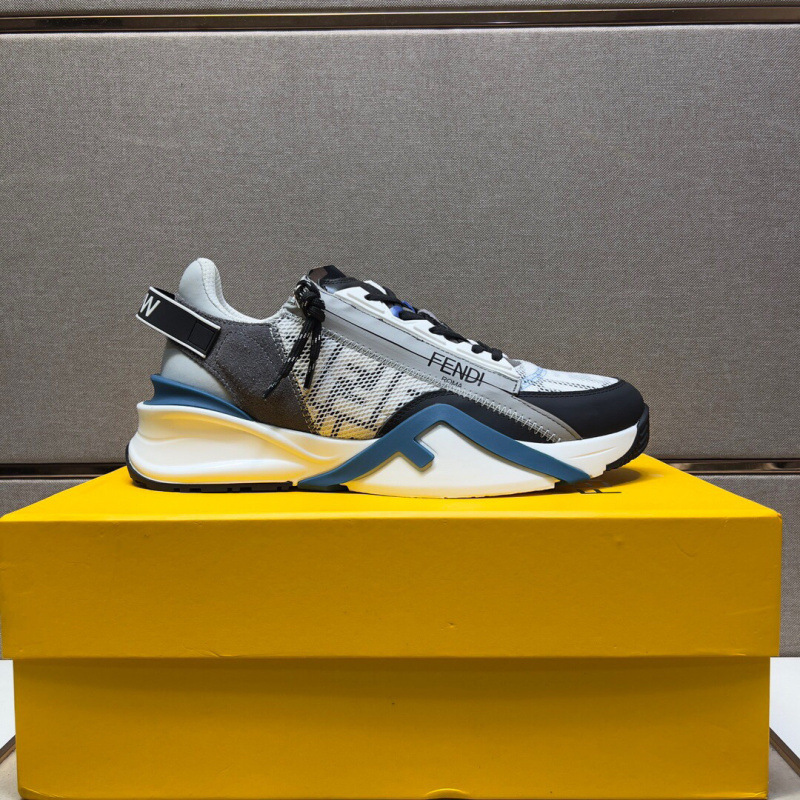 A men's casual shoe with a high rate of return for the Korean version of the 2025 European Station trend and leisure