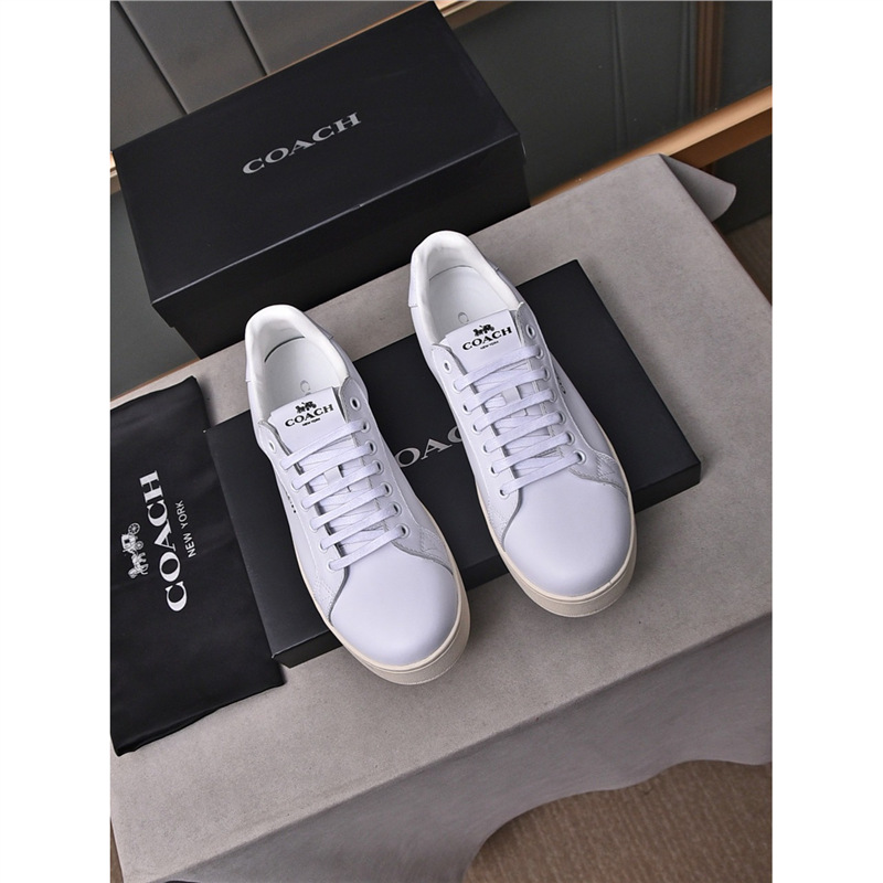 New trendy men's breathable and fashionable board shoes with lace up, simple and versatile sports shoes, casual white shoes for men at the European station New trendy men's breathable and fashionable board shoes with lace up, simple and versatile sports shoes, casual white shoes for men at the European station