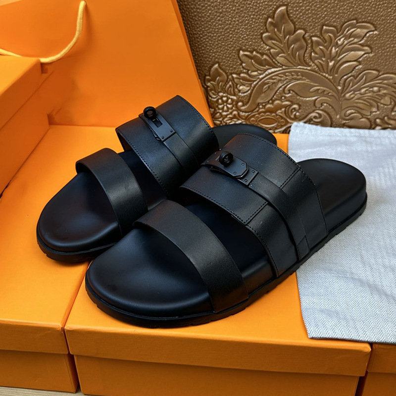 Soft soled slippers for men's summer fashion brand, light luxury leather, breathable outer casual shoes, European station, anti slip, British one-piece mop Soft soled slippers for men's summer fashion brand, light luxury leather, breathable outer casual shoes, European station, anti slip, British one-piece mop