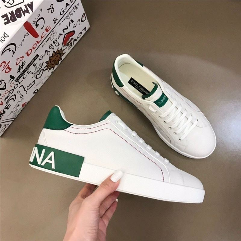 DG letter men's shoes, casual shoes, sports board shoes, popular white shoes, thin shoes, Korean version, trendy men's versatile, fashionable and comfortable DG letter men's shoes, casual shoes, sports board shoes, popular white shoes, thin shoes, Korean version, trendy men's versatile, fashionable and comfortable