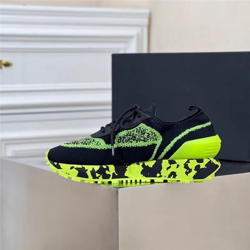 One size larger French light luxury, high-quality, versatile, ultra light casual shoes, comfortable, breathable, lightweight sports men's shoes One size larger French light luxury, high-quality, versatile, ultra light casual shoes, comfortable, breathable, lightweight sports men's shoes