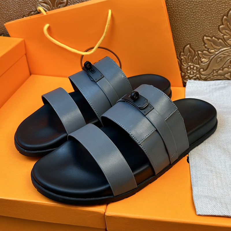 Soft soled slippers for men's summer fashion brand, light luxury leather, breathable outer casual shoes, European station, anti slip, British one-piece mop Soft soled slippers for men's summer fashion brand, light luxury leather, breathable outer casual shoes, European station, anti slip, British one-piece mop